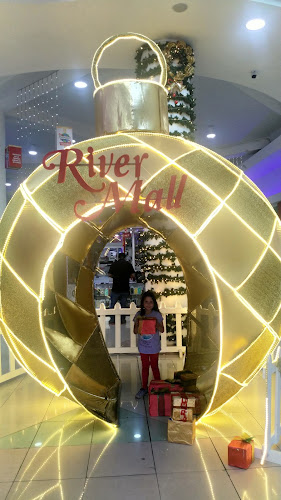 Centro Comercial River Mall, Avenida General Enriquez, Quito 171103, Ecuador