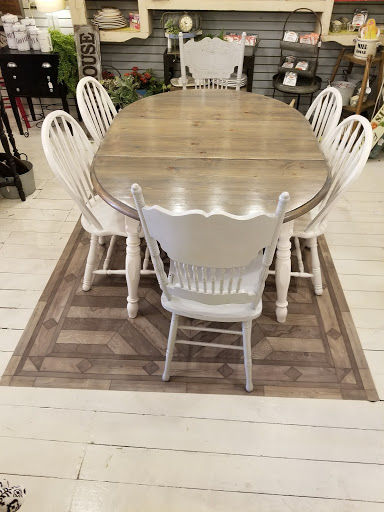 Antique Store «A Corner Cottage», reviews and photos, 895 Conner St, Noblesville, IN 46060, USA