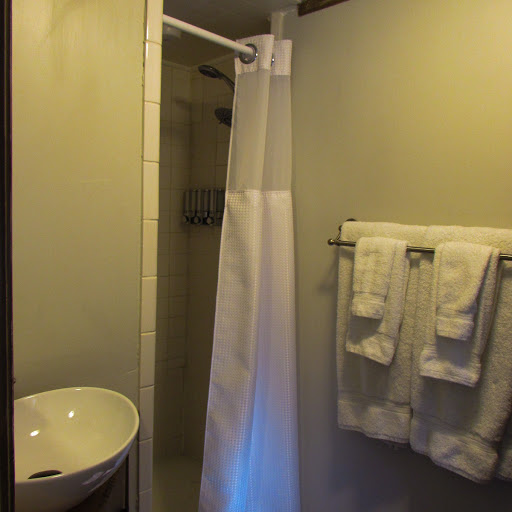 Bed & Breakfast «Red Leaf River Inn», reviews and photos, 146 Chestnut Walk Dr, Waynesville, NC 28786, USA