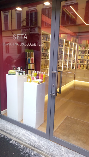 Seta Organic & Natural Cosmetics