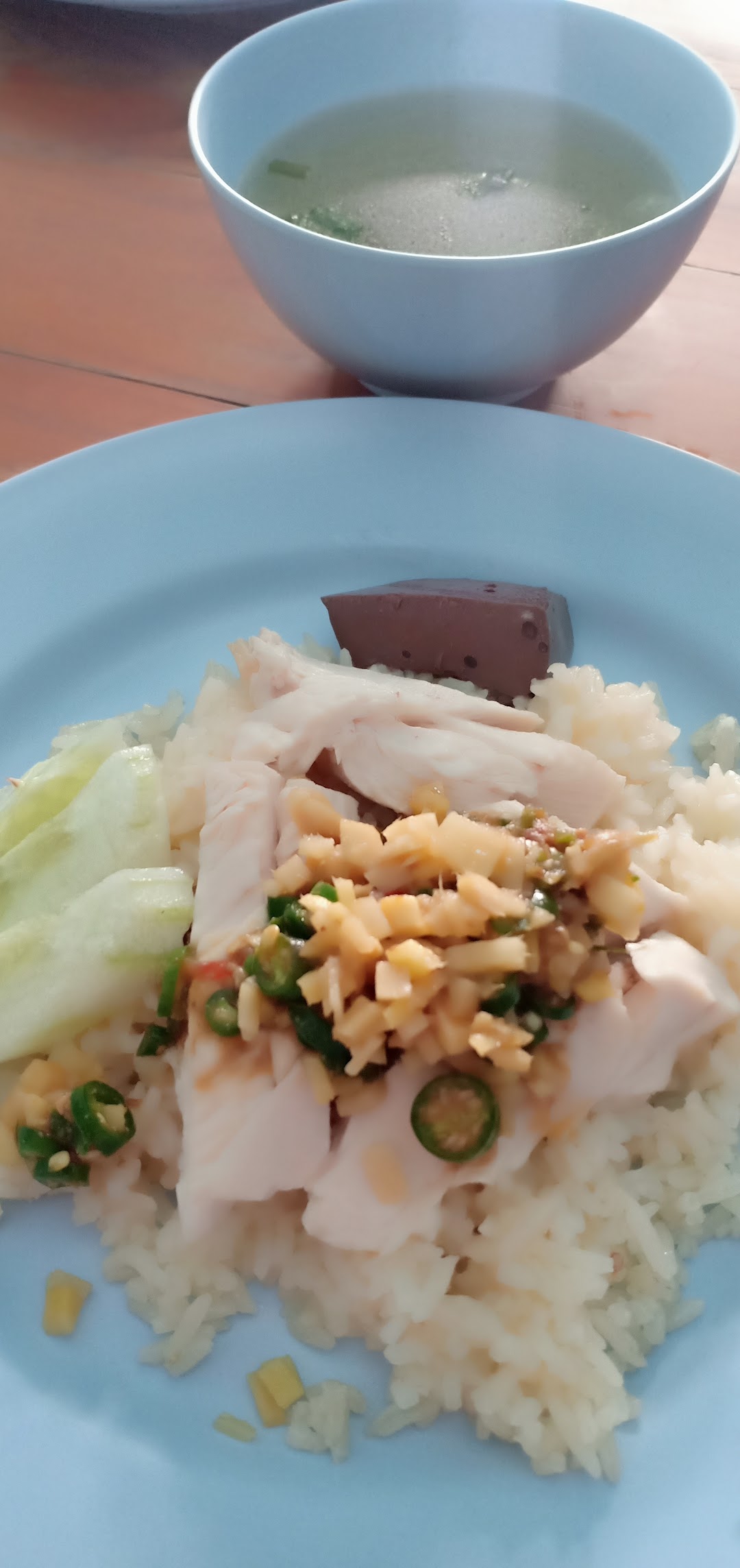 ข้าวมันไก่กิมเอง แจ่งหัวริน