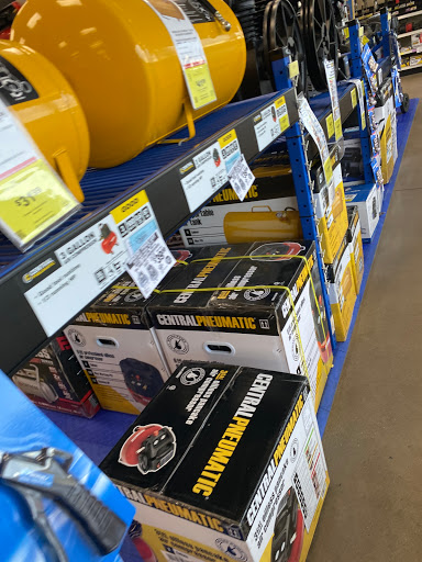 Hardware Store «Harbor Freight Tools», reviews and photos, 1011 Commerce Blvd, Dickson City, PA 18519, USA