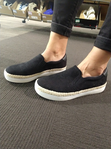 Shoe Store «DSW Designer Shoe Warehouse», reviews and photos, 43598 Christy St, Fremont, CA 94538, USA