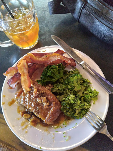 Food Producer «Three Blind Mice Irish Pub», reviews and photos, 101 N Main St, Mt Clemens, MI 48043, USA