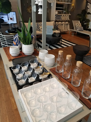 Furniture Store «CB2», reviews and photos, 34 Ellis St, San Francisco, CA 94102, USA