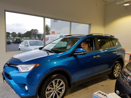 Toyota Dealer «Voss Toyota», reviews and photos, 2110 Heller Dr, Dayton, OH 45434, USA