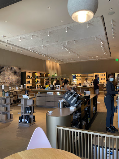 Coffee Shop «Nespresso Beverly Hills Boutique & Cafe», reviews and photos, 320 N Beverly Dr, Beverly Hills, CA 90210, USA