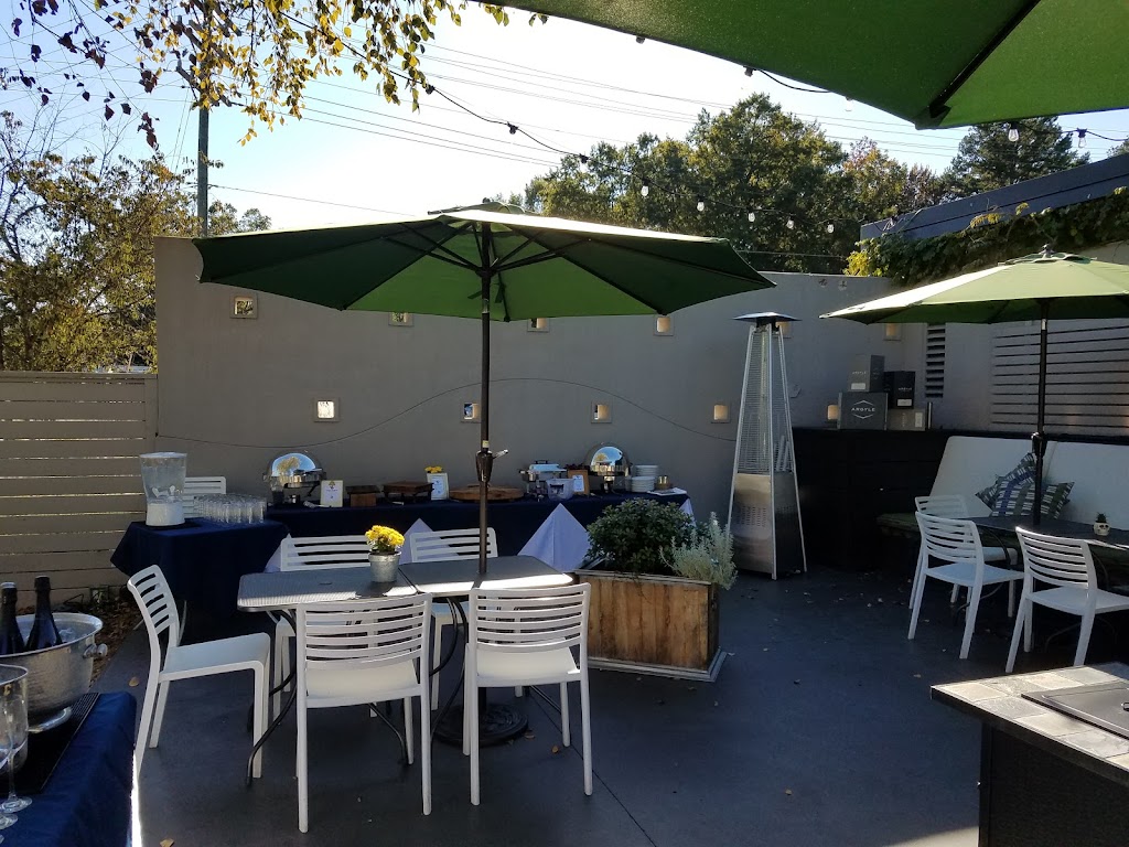 1618 West Seafood Grille 27403