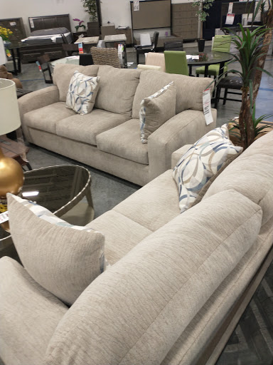 Outlet Store «Rooms To Go Outlet Furniture Store - Pearl River», reviews and photos, 63295 Old Military Rd, Pearl River, LA 70452, USA