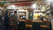 Atmosphère du Restaurant Cafe Ar Vag à Plougrescant - n°11