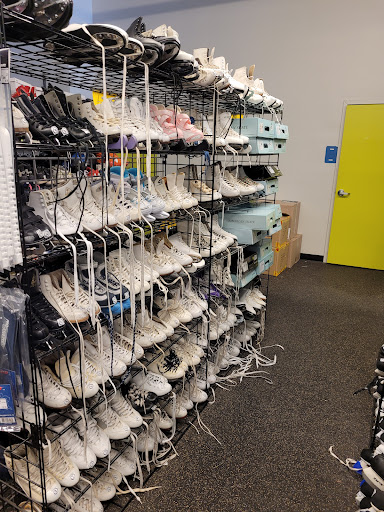 Sporting Goods Store «Play It Again Sports», reviews and photos, 1213 W 14 Mile Rd, Clawson, MI 48017, USA