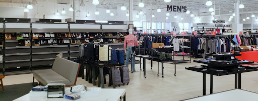 Department Store «Saks OFF 5TH», reviews and photos, 3885 Eagan Outlets Pkwy, Eagan, MN 55122, USA