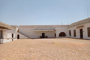 Bodegas San Ricardo Enoturismo image