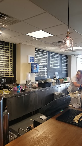 Oyster Bar Restaurant «Triton Craft Beer and Oyster Bar», reviews and photos, 308 Centre St, Beach Haven, NJ 08008, USA