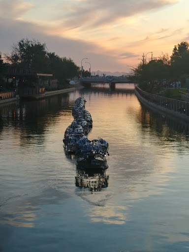 Shopping Mall «Scottsdale Waterfront», reviews and photos, 7135 E Camelback Rd #165, Scottsdale, AZ 85251, USA