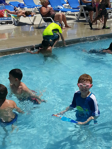 Park «Gouin Pool & Water Slides», reviews and photos, 2400 Scott St, Franklin Park, IL 60131, USA