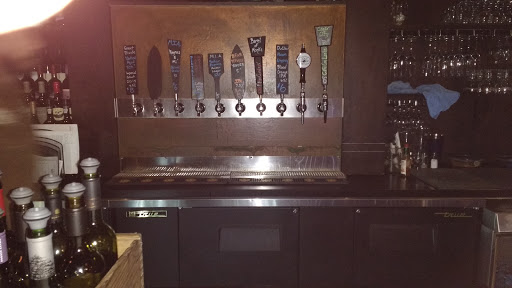 Wine Bar «Eola Wine Co», reviews and photos, 430 E Central Blvd, Orlando, FL 32801, USA