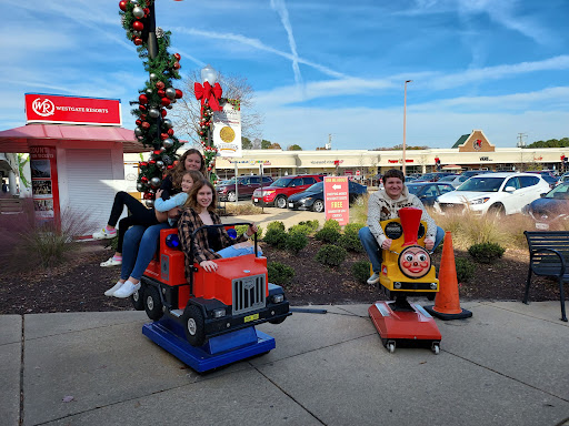 Shopping Mall «Williamsburg Premium Outlets», reviews and photos, 5715 Richmond Rd, Williamsburg, VA 23188, USA