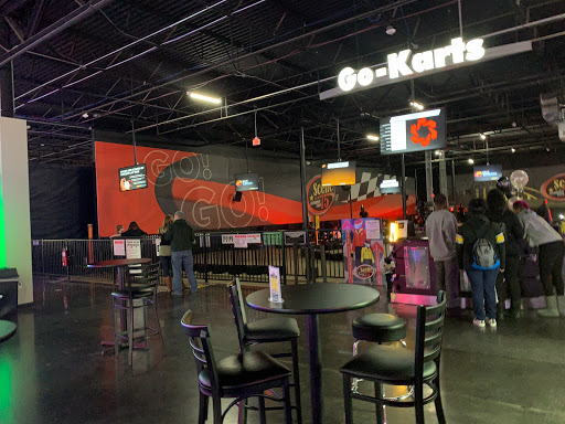 Shopping Mall «Edgewood Towne Centre», reviews and photos, 1763 S Braddock Ave, Pittsburgh, PA 15218, USA