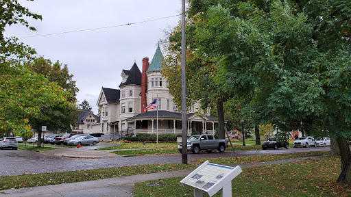 Funeral Home «Reynolds-Jonkhoff Funeral Home», reviews and photos, 305 6th St, Traverse City, MI 49684, USA