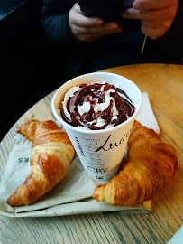 Plats et boissons du Restaurant servant le petit-déjeuner Starbucks à Paris - n°5
