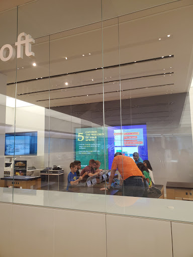 Computer Store «Microsoft Store - Scottsdale Fashion Square», reviews and photos, 7014 E Camelback Rd #1288, Scottsdale, AZ 85251, USA