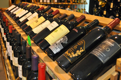 Liquor Store «Short Stop Wine & Spirits», reviews and photos, 2190 Eagle Creek Ln # F, St Paul, MN 55129, USA