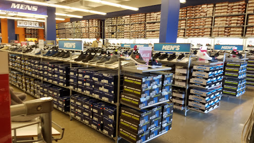 Shopping Mall «One Hundred Oaks Mall», reviews and photos, 719 Thompson Ln, Nashville, TN 37204, USA