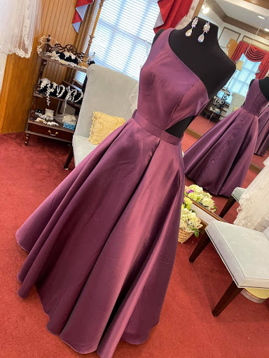 Bridal Shop «Andrews Bridal Shoppe & Tuxedo Central», reviews and photos, 2806 Montgomery Hwy, Dothan, AL 36303, USA
