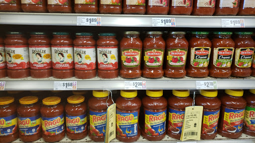 Grocery Store «H-E-B Grocery», reviews and photos, 5000 32nd St, Groves, TX 77619, USA