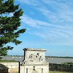 Photo n° 1 de l'avis de Serge.u fait le 04/08/2023 à 04:24 pour Fontaine Royale de Lupin à Saint-Nazaire-sur-Charente