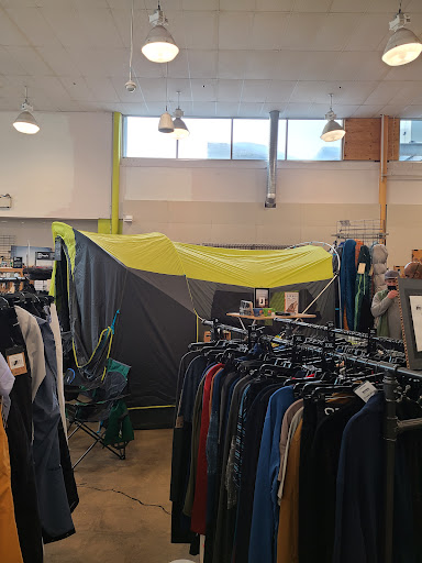 Camping Store «REI», reviews and photos, 200 Ridge Pike #115, Conshohocken, PA 19428, USA