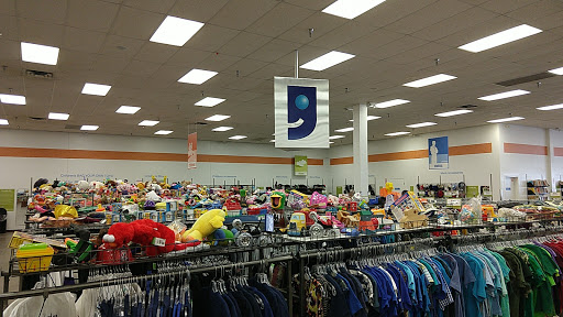 Thrift Store «Pavilions Goodwill Retail Store, Donation Center, and Career Center», reviews and photos, 8959 E Indian Bend Rd, Scottsdale, AZ 85250, USA