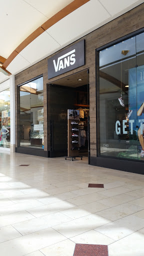 Shoe Store «Vans», reviews and photos, 2002 Annapolis Mall Rd #1250, Annapolis, MD 21401, USA