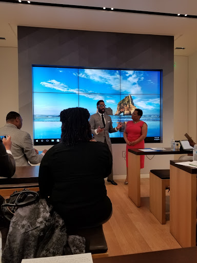 Computer Store «Microsoft Store - Tysons Corner Center», reviews and photos, 1961 Chain Bridge Rd, Tysons, VA 22102, USA