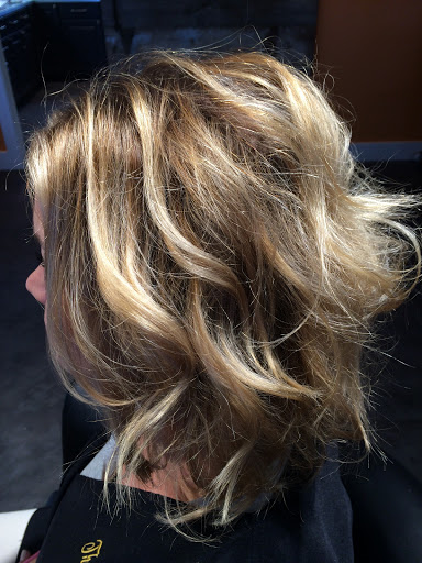 Lounge «Looking Glass Beauty Lounge», reviews and photos, 12717 Hooper Rd, Baton Rouge, LA 70818, USA