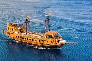 Barco de Pirata Cruises image