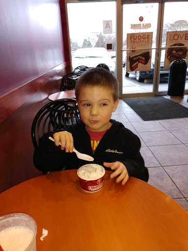 Ice Cream Shop «Cold Stone Creamery», reviews and photos, 2015 S Hurstbourne Pkwy, Louisville, KY 40220, USA