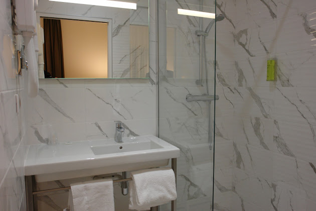 Photos du propriétaire hôtels Brit Hotel Loches 37600 Loches