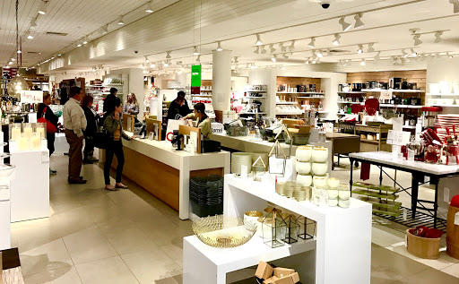 Crate & Barrel image 3