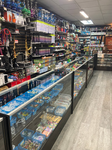 Tobacco Shop «Toke Up Smoke Shop», reviews and photos, 1720 W Southern Ave, Mesa, AZ 85202, USA