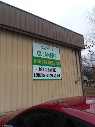 Holiday Cleaners in New Boston, Texas