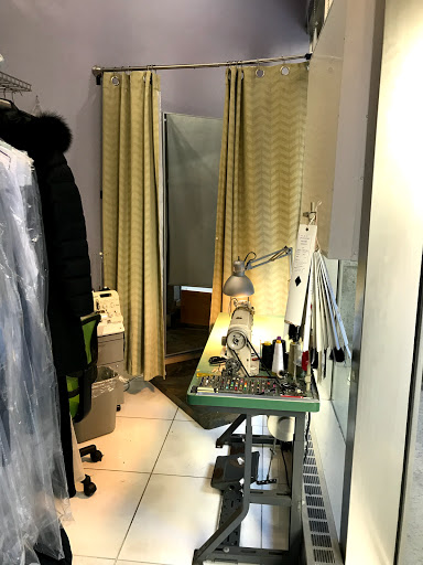 Dry Cleaner «New Fresh Cleaners», reviews and photos, 7 Hanover Square, New York, NY 10004, USA