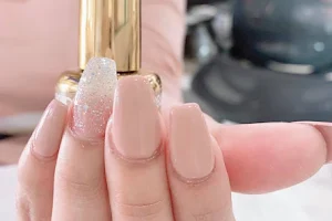 Lux Nails Spa image