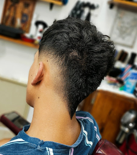 Barbería CUTSTYLE | Corte masculino , afeitado clásico y color en Iniesta, Cuenca