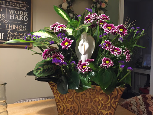 Florist «Beachwood Florist», reviews and photos, 325 New Haven Ave, Milford, CT 06460, USA