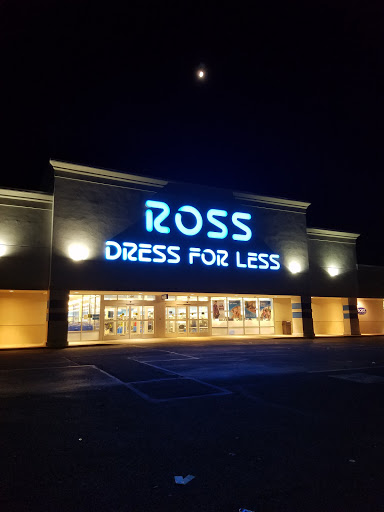 Clothing Store «Ross Dress for Less», reviews and photos, 523 S MacDade Blvd, Holmes, PA 19043, USA
