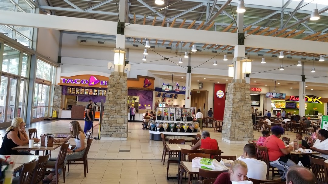 Food Court at Town Center at Aurora