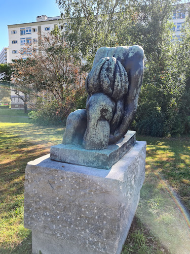 Sculptuur 'Aarde De' van Beeldhouwer Karel Aubroeck - Gent