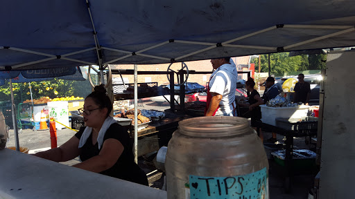 Grocery Store «Handy Market, Wine Store, Craft Beer Shop, Bottle Shop, Choice Meats», reviews and photos, 2514 W Magnolia Blvd, Burbank, CA 91505, USA